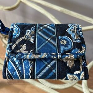 Vera Bradley Windsor Navy trifold wallet